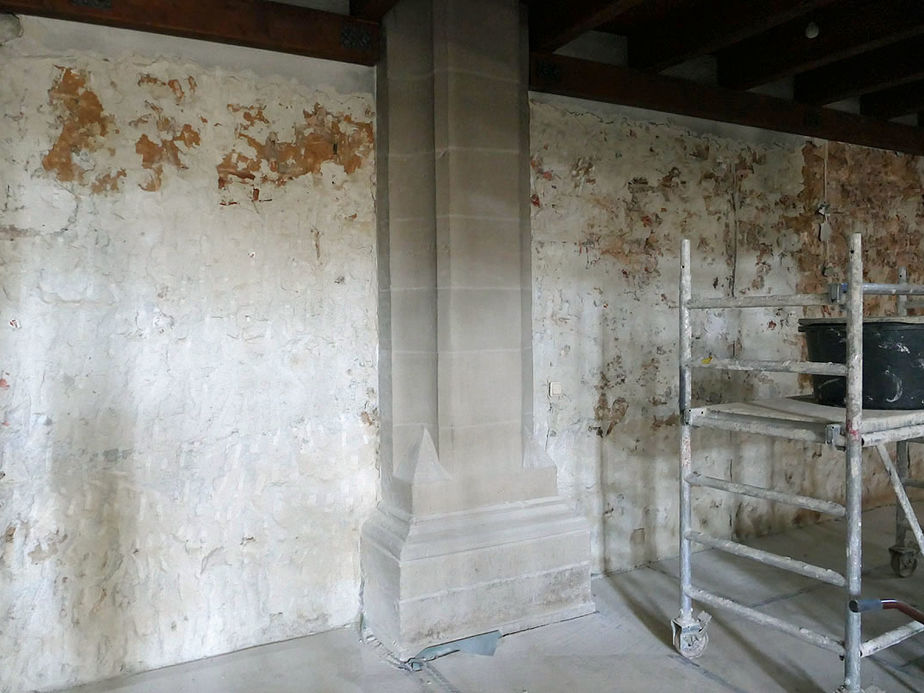 Renovierungsarbeiten im Innern von St. Crescentius (Foto: Karl-Franz Thiede)